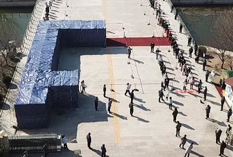 我校举行开学疫情防控模拟演练!