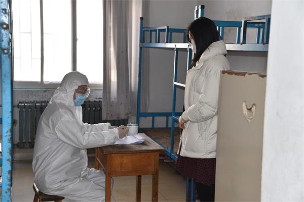 我校举行开学疫情防控模拟演练！