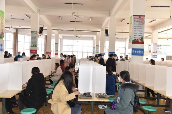 我校举行开学疫情防控模拟演练！